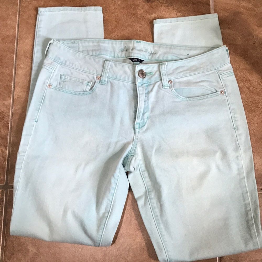 American‎ Eagle Mint colored skinny jeans